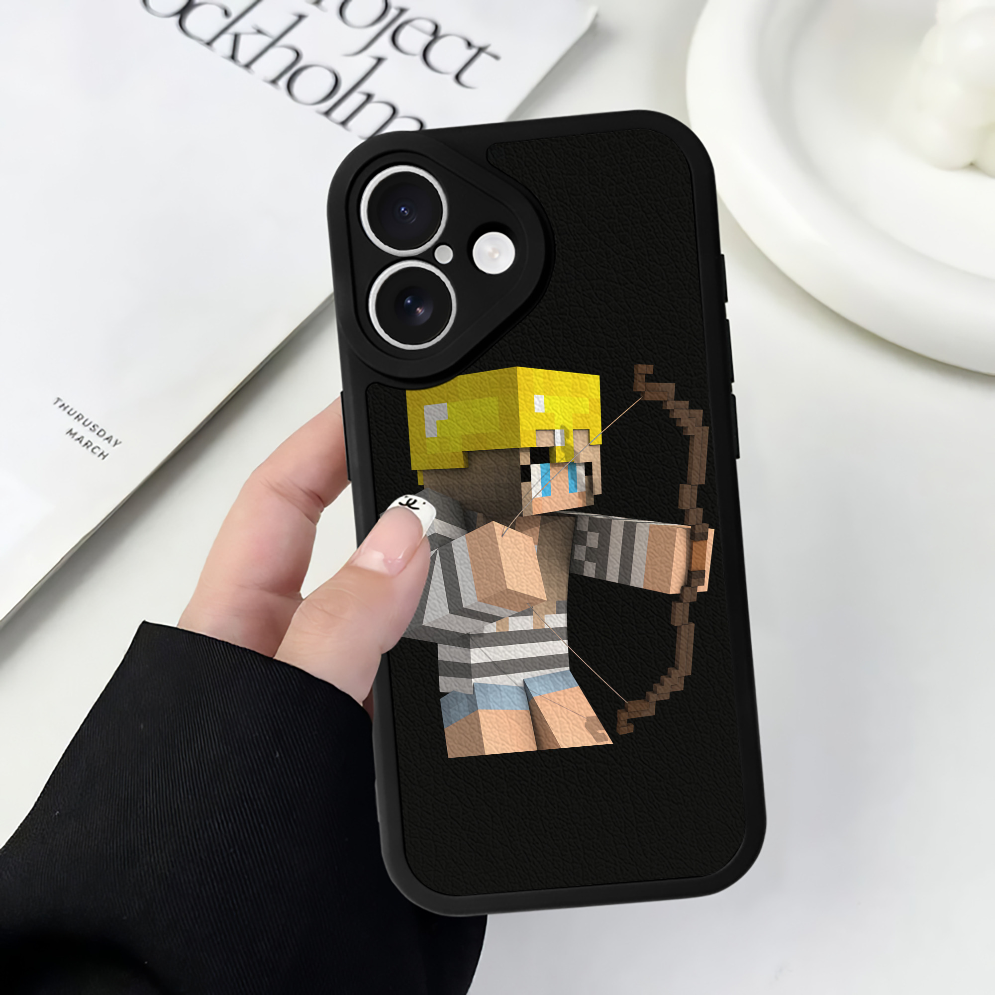 （画像用） マインクラフト ブロックの世界 Minecraft MC Block world 【iPhone 16シリーズ対応】シリコンスマホケース（レザー調） 材質：シリコン